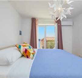3 Bedroom Apartment with 2 Balconies near Dubrovnik Old Town, Sleeps 5-6